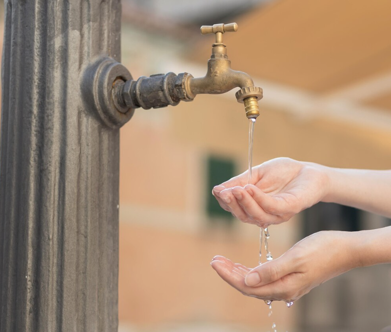 La nueva Ley de Aguas 2025 te afecta más de lo que crees: derechos, multas y lo que nadie te quiere decir
