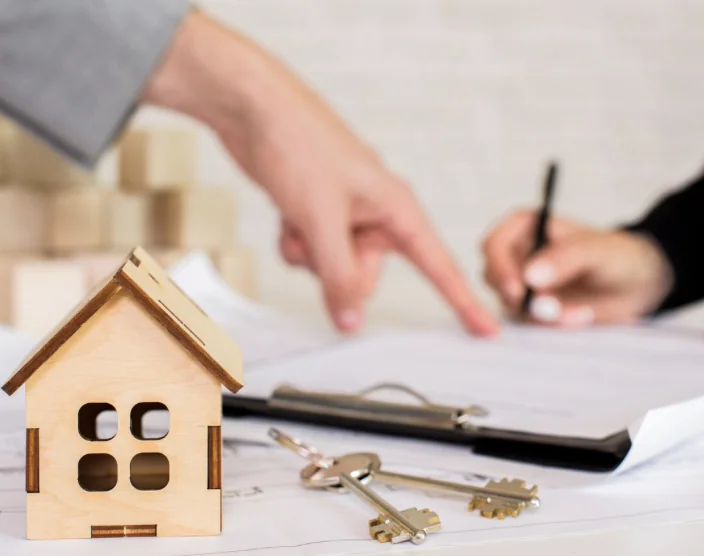 Asesoría Legal para Comprar Propiedades en México: Lo que Debes Saber en 2025