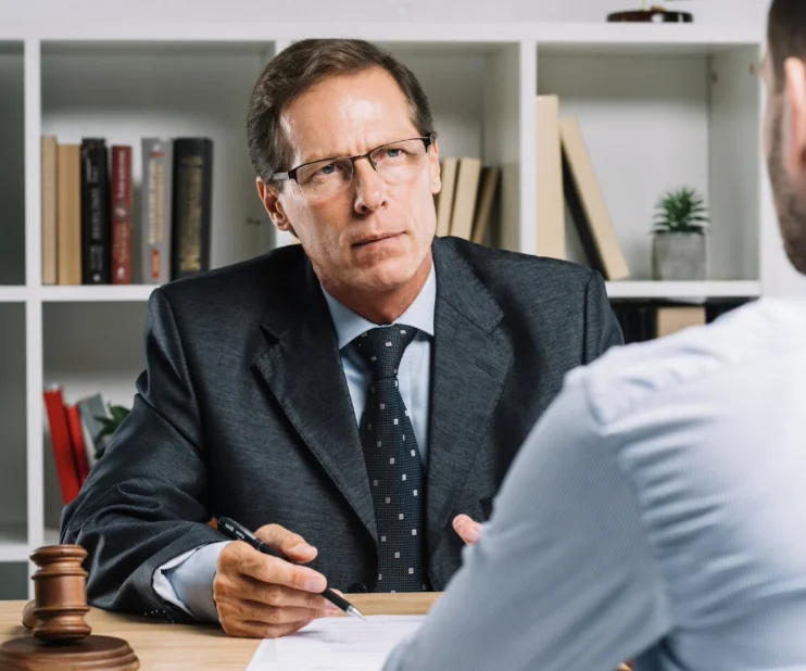 Cómo elegir el abogado ideal para tu caso en México en 2025