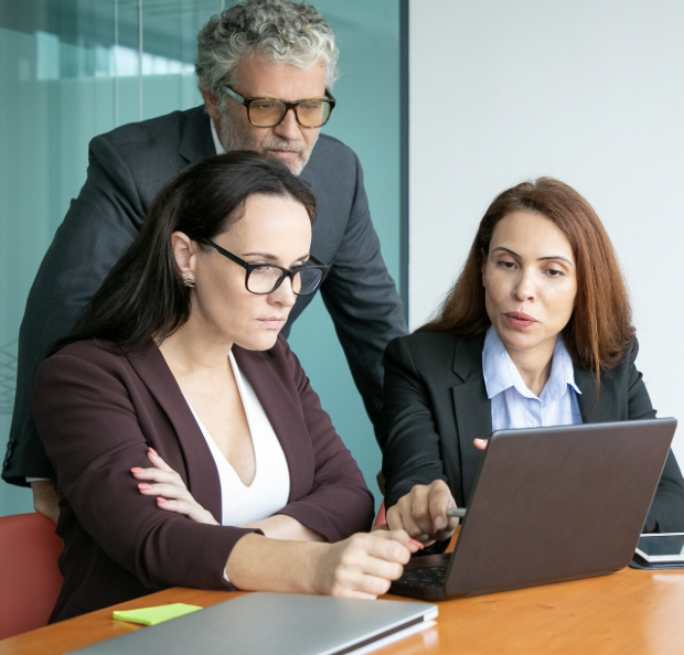 Diagrama beneficios LegalTech despachos México tecnología legal eficiencia 2025