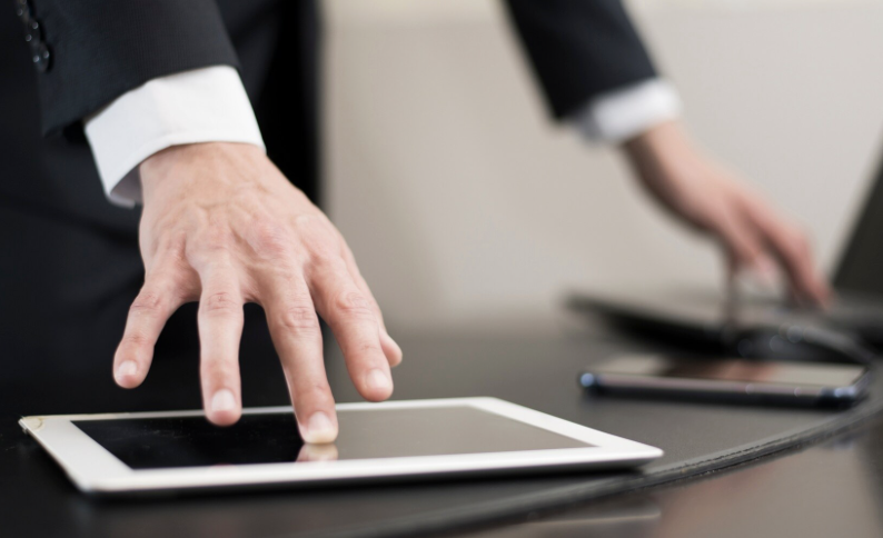 Checklist selección abogado derecho digital México especialización tecnológica LFPDPPP 2025